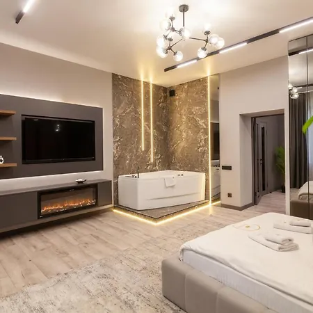 Lägenhet Royal Vip Jacuzzi Lviv