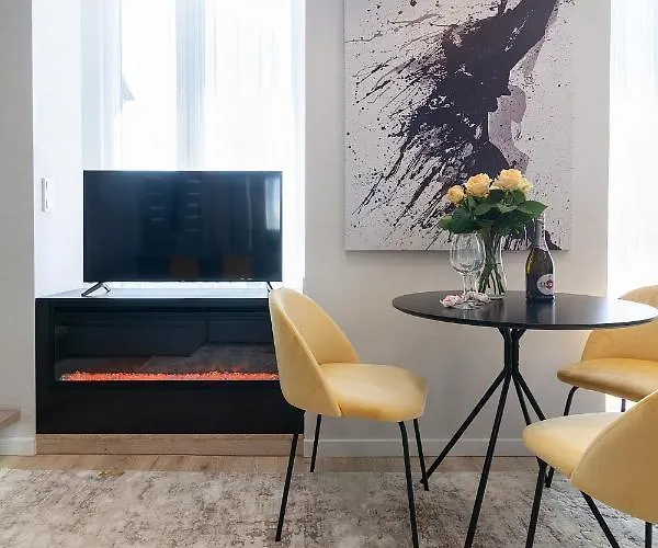 Lägenhet Royal Vip Jacuzzi Lviv