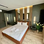 Royal Vip Jacuzzi * リヴィウ