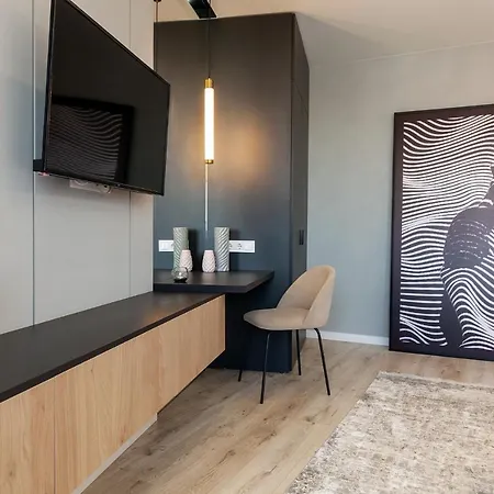 Royal Vip Jacuzzi 公寓 利沃夫