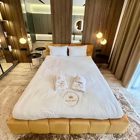 Royal Vip Jacuzzi * לבוב