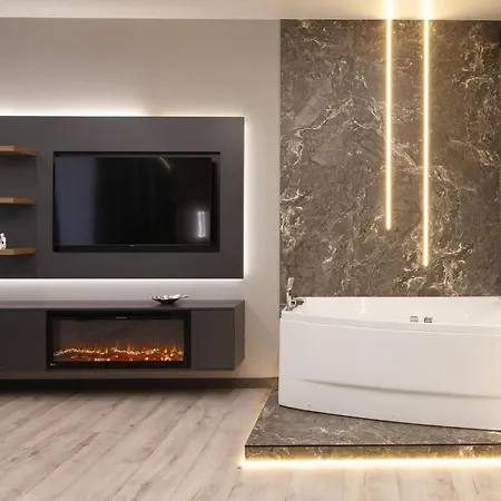 Royal Vip Jacuzzi * 利沃夫