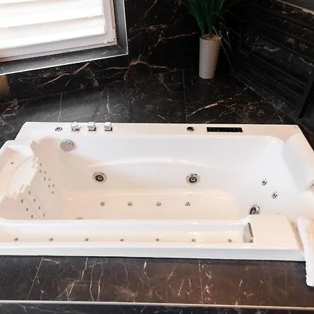 Royal Vip Jacuzzi