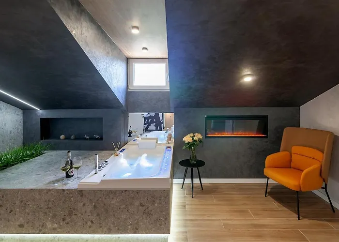 Appartamento Royal Vip Jacuzzi *